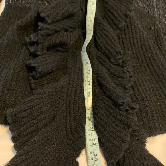 Melanie Lyne Sweater,  Black, long sleeves, high low length, L. - Picture 2 of 11